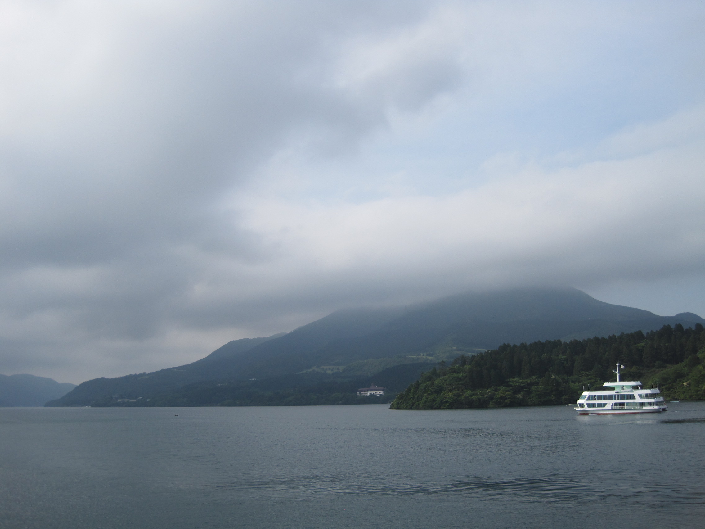 Going for the lake itself is worth the trip! I went in June for 2 days, 1 night, and enjoyed the ferries from dock to dock.